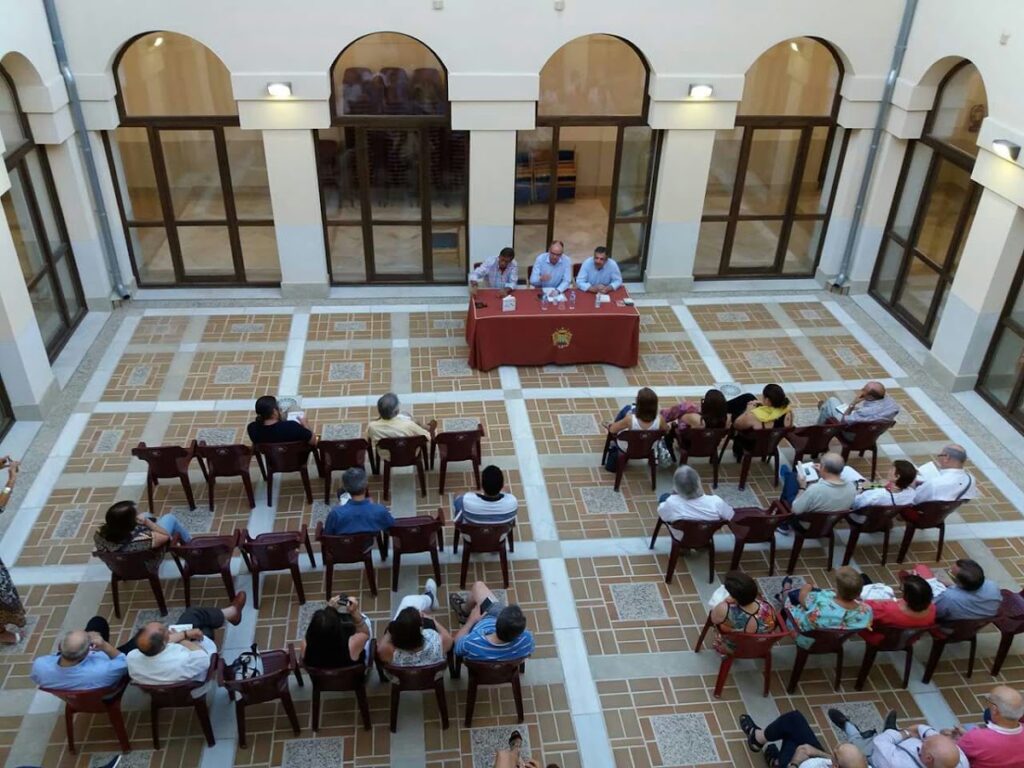 8 de agosto de 2017: PRESENTACION DE "Raíces del cielo. El clan del caballo overo", Vélez Blanco (Almería) 8 de agosto de 2017 presentacion de raices del cielo el clan del